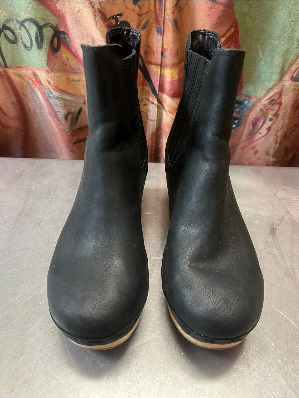 FRYE AND CO. Black Leather Chelsea Booties